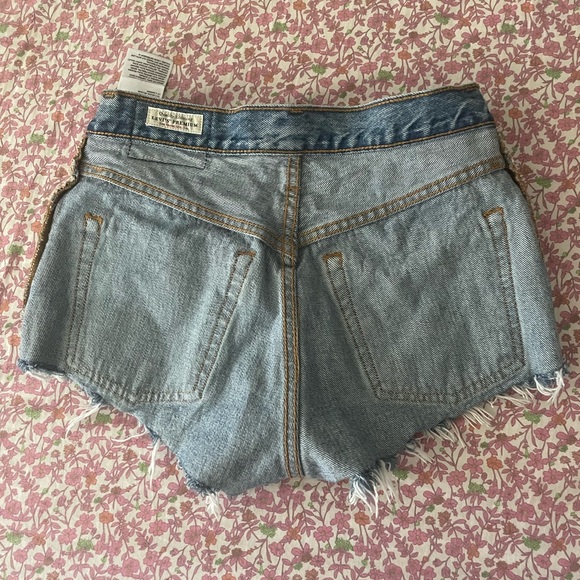 Levi’s 501 Cutoff Shorts - Picture 9 of 10